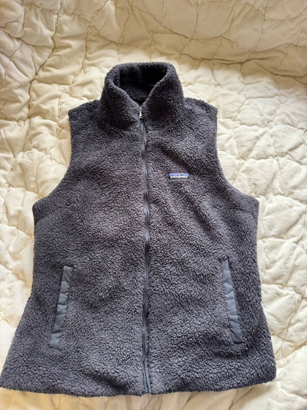 Patagonia Los Gatos Charcoal Gray Sherpa Fleece Vest
